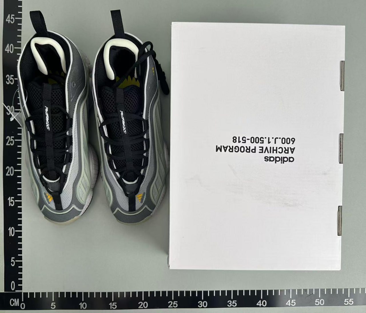 Adidas Yeezy 500 Sneakers [10 styles]