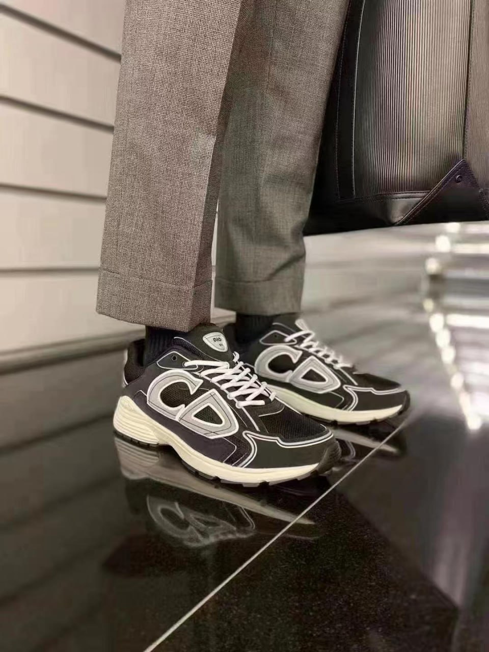 Dior B22 Sneakers [29 styles]