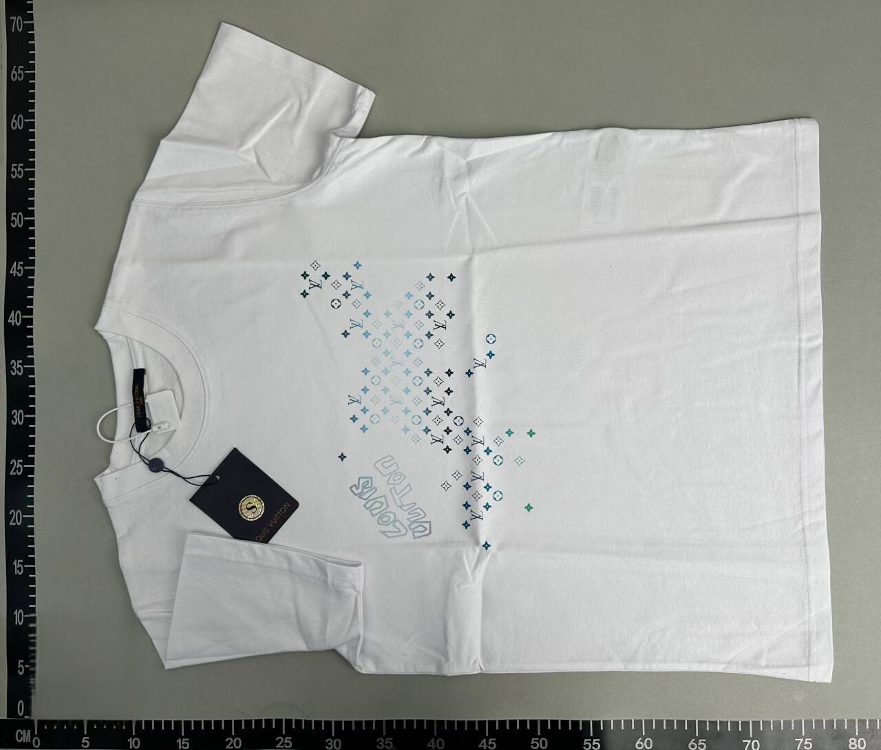 Louis Vuitton Graphic T-Shirts [21 styles]