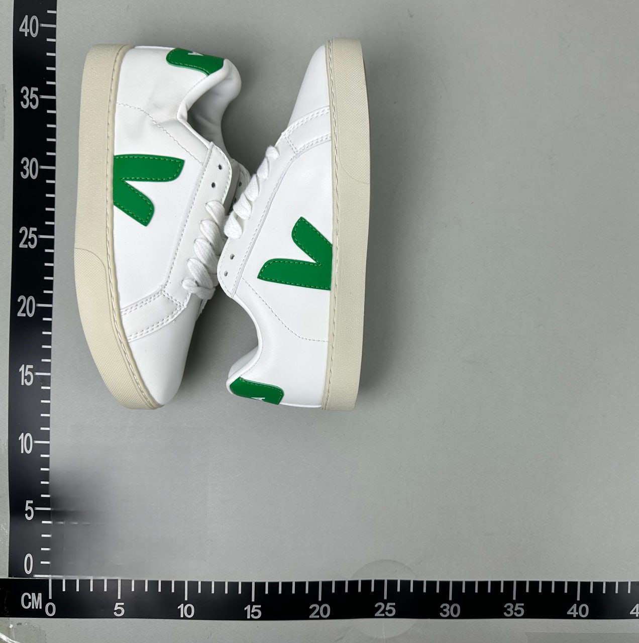 VEJA V-10 Sneakers [11 styles]