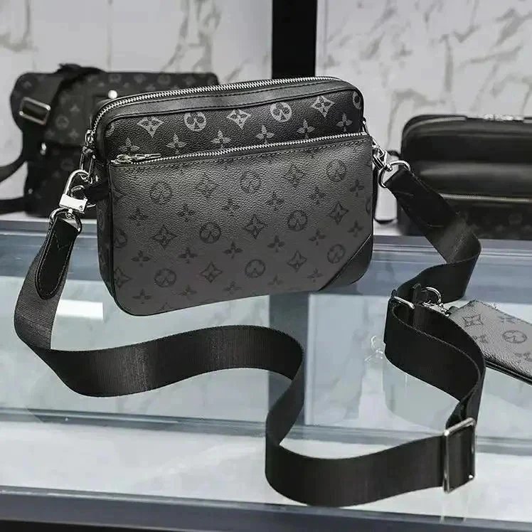 Louis Vuitton Monogram/ Damier / Epi Leather Handbags, Shoulder Bags, and Wallets [1 style]