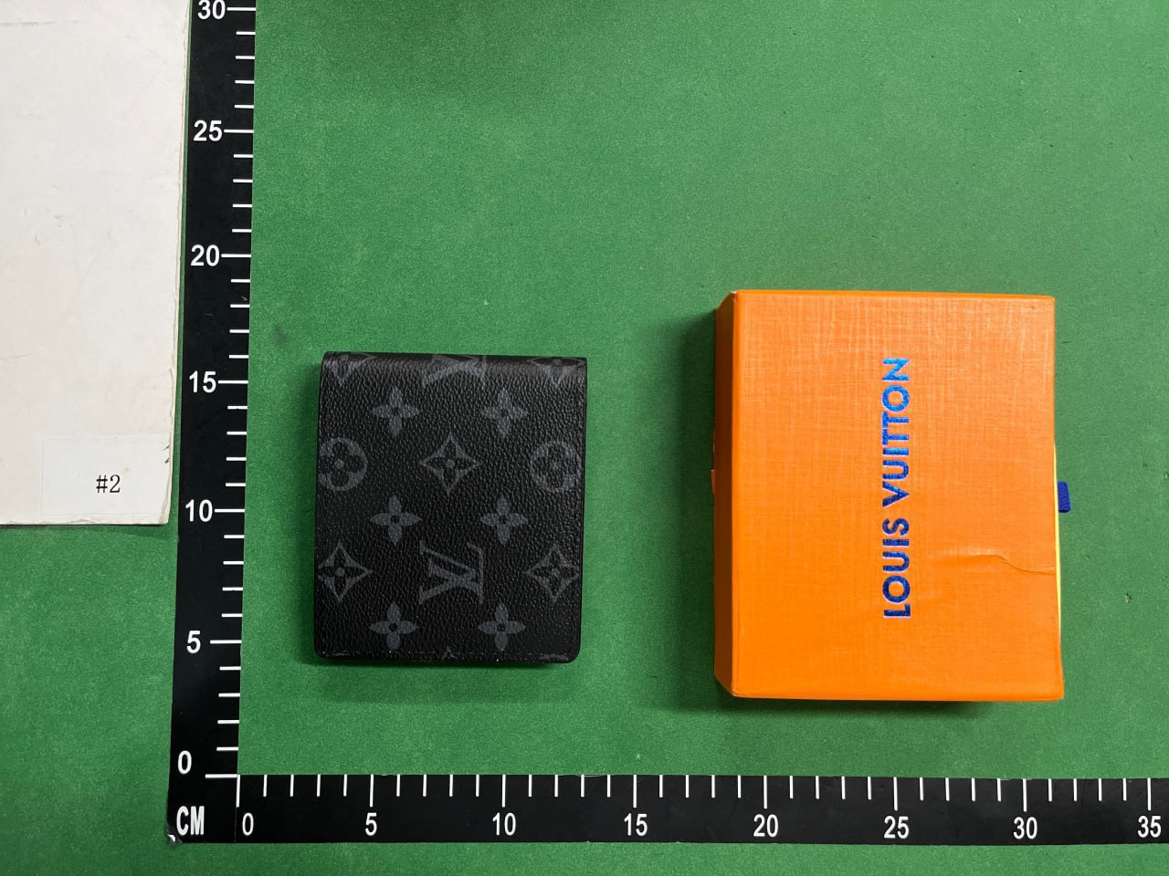 Louis Vuitton Monogram / Coach Signature / Gucci GG Supreme Wallets [39 styles]