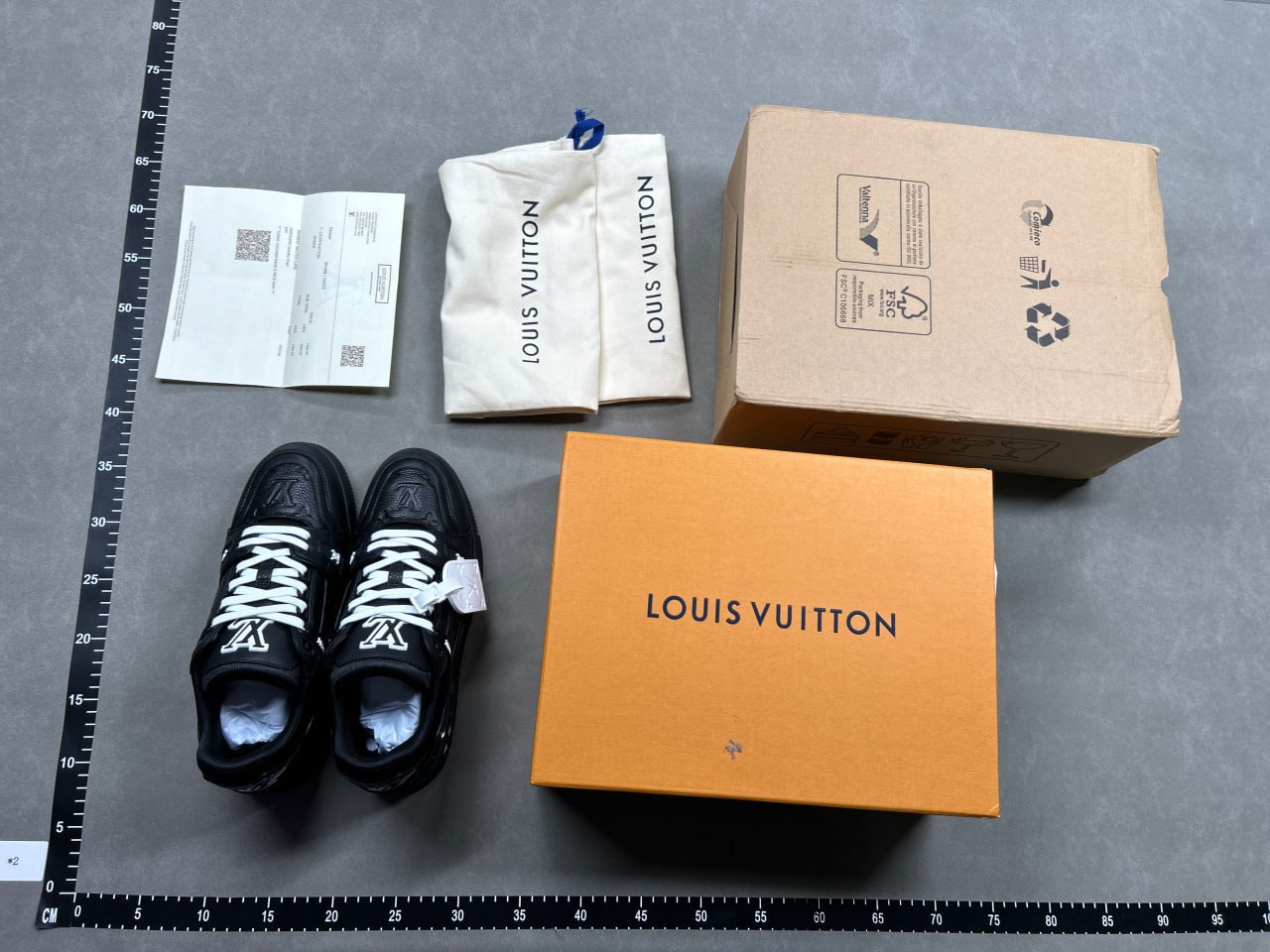 Louis Vuitton B22 Sneakers [29 styles]
