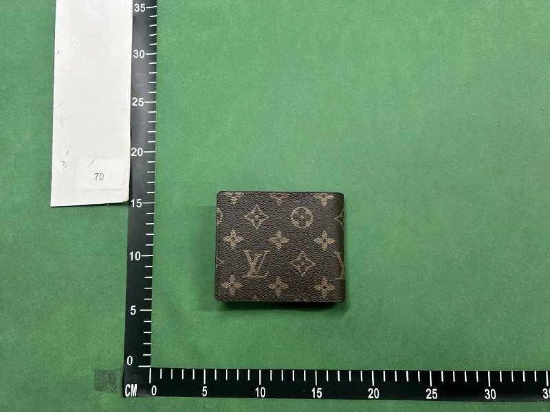 Louis Vuitton Monogram and Damier Canvas Wallets [11 styles]