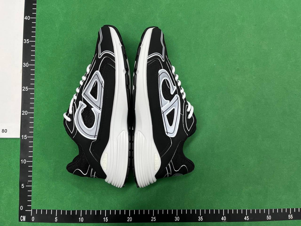 Dior B22 Sneakers [38 styles]