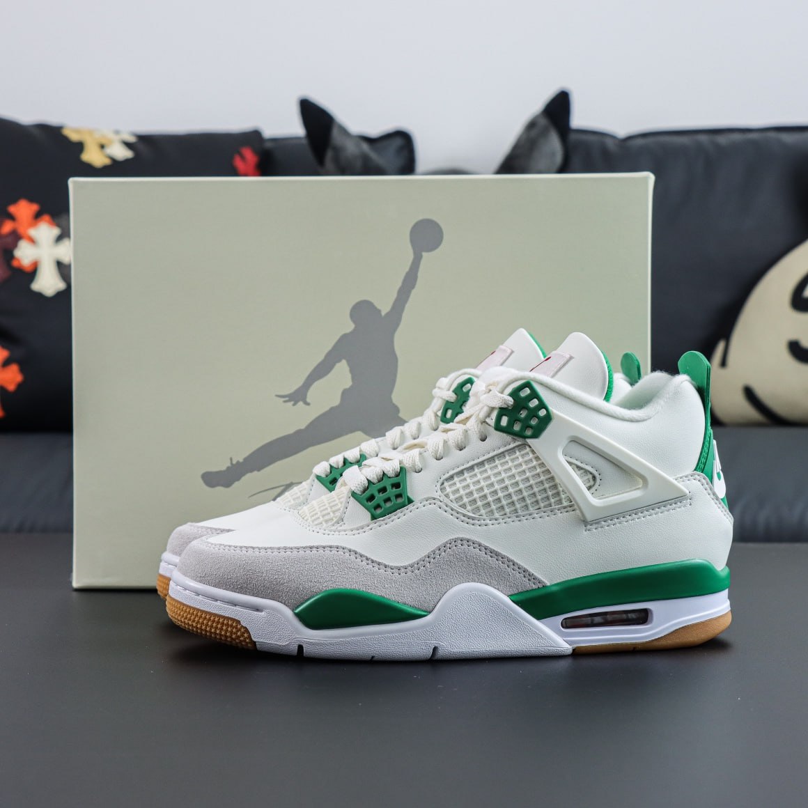 Nike Air Jordan 4 Sneakers [28 styles]