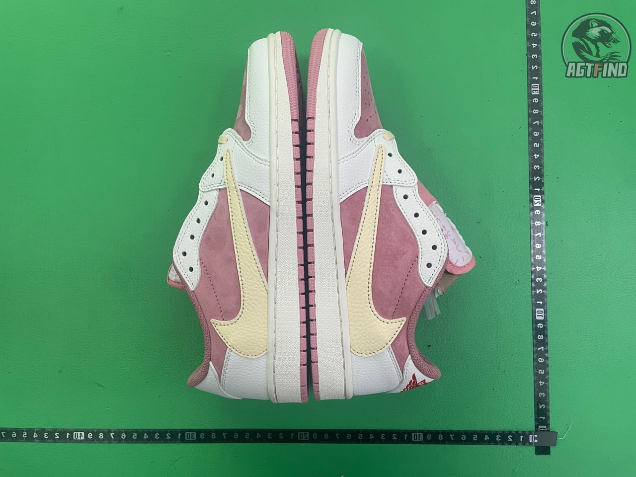 Nike Air Jordan 1 Low SP Sneakers [16 styles]