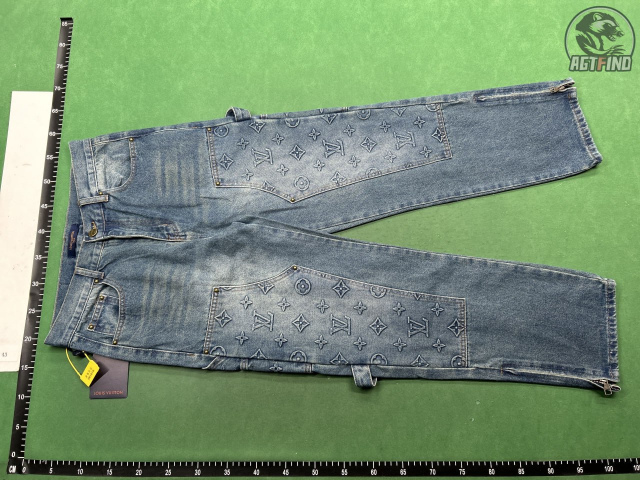 Louis Vuitton Monogram Cargo Pants [24 styles]