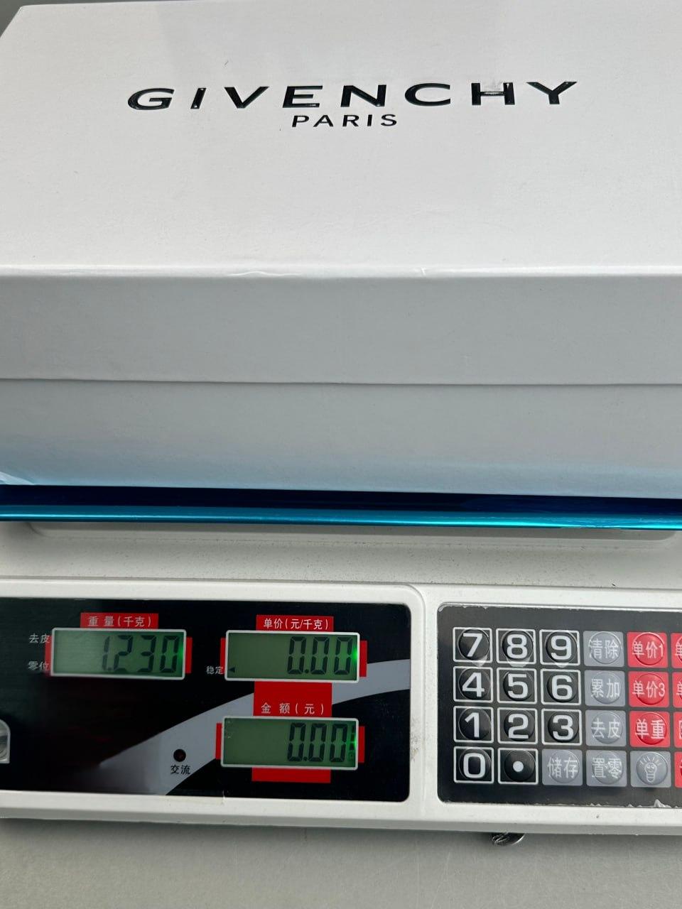 Givenchy B22 Sneakers [4 styles]