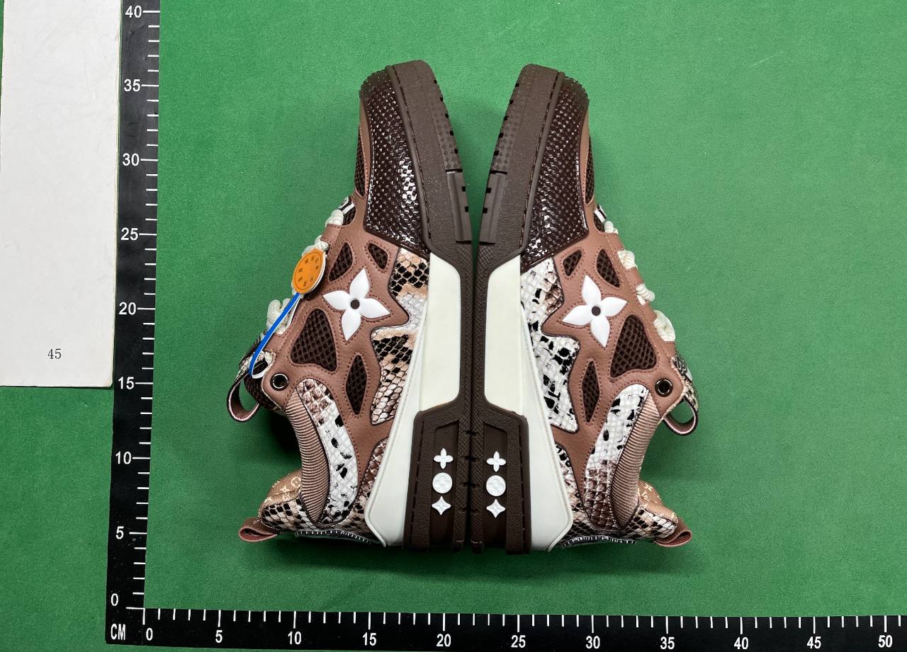 Louis Vuitton Trainer Sneaker [40 styles]