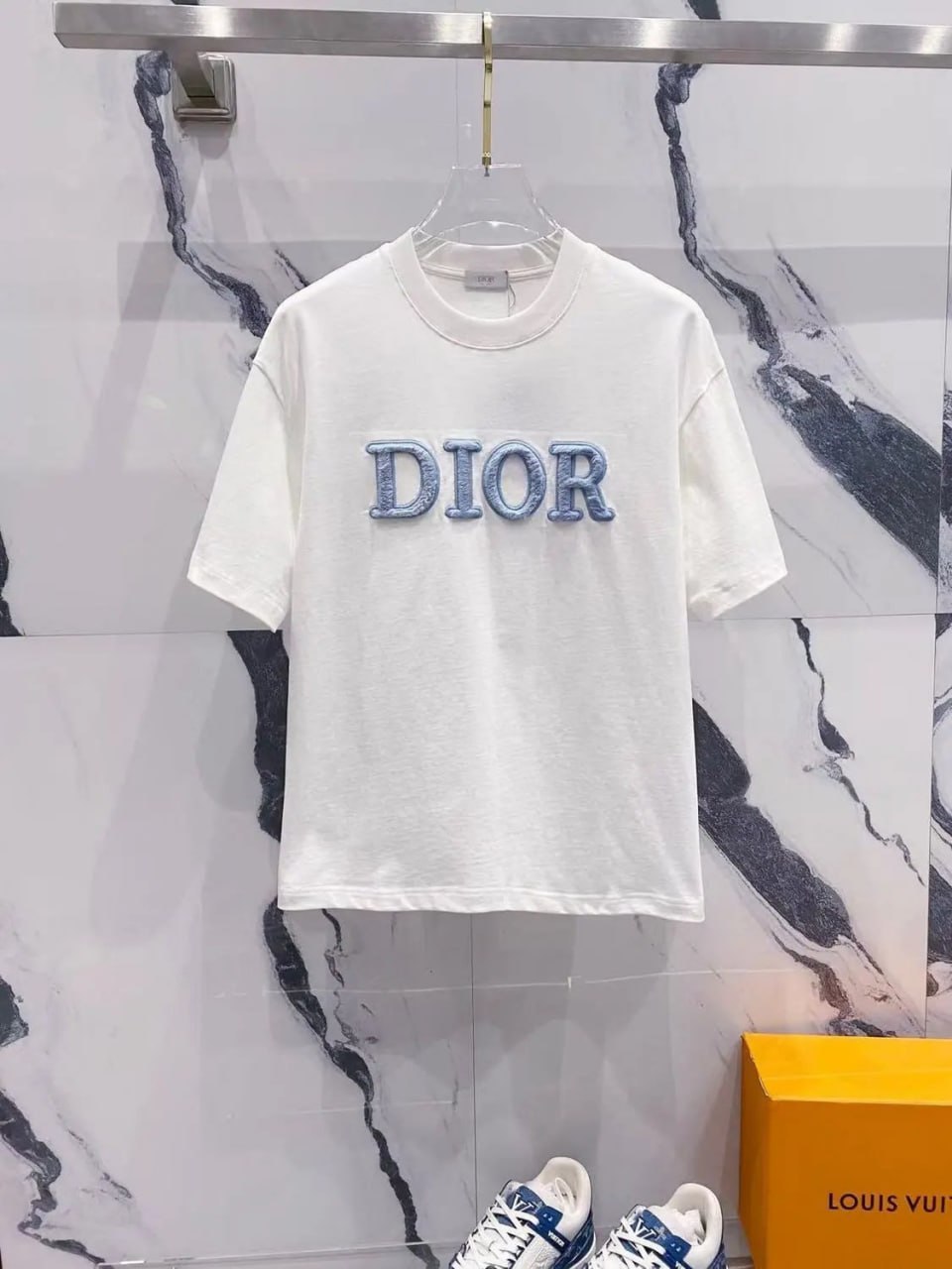 Dior CD Logo T-Shirt [36 styles]