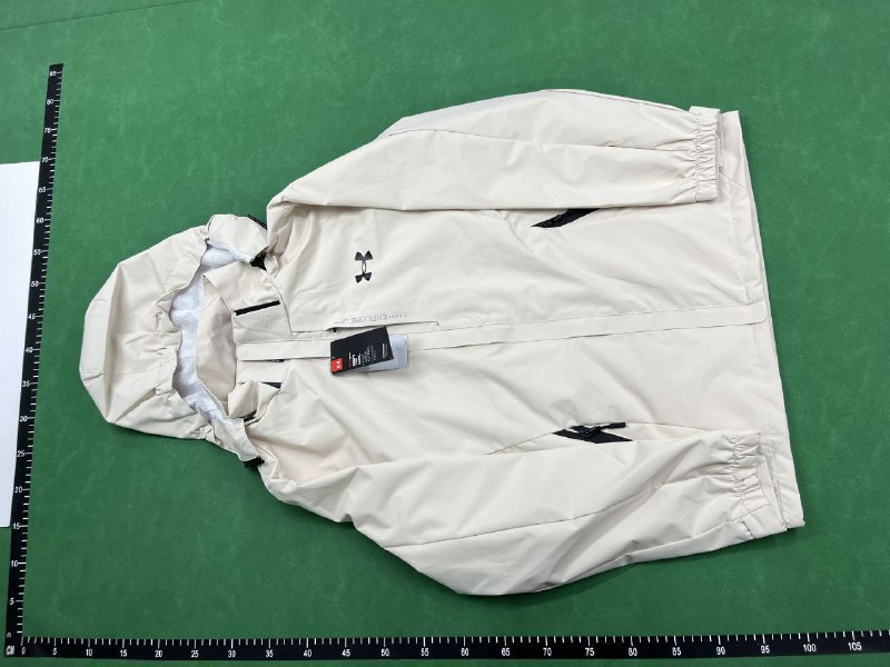 Under Armour Hooded Jacket [17 styles]