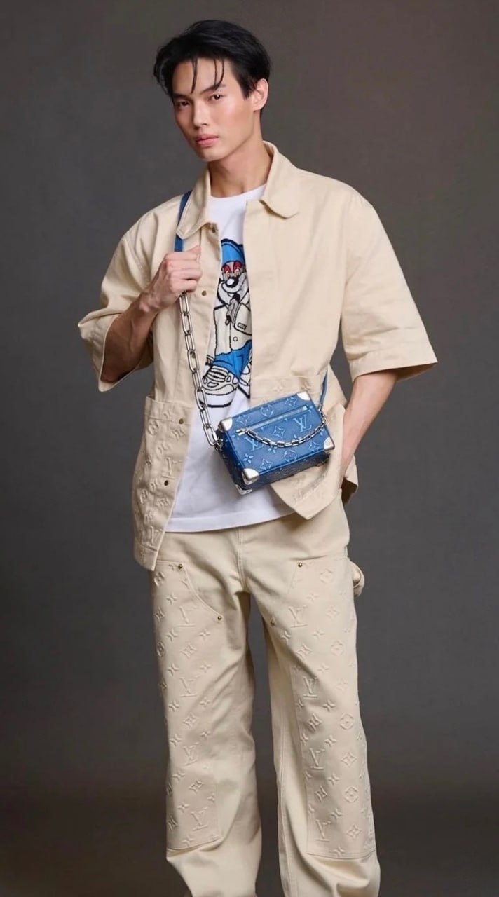 Louis Vuitton Monogram Cargo Pants [20 styles]