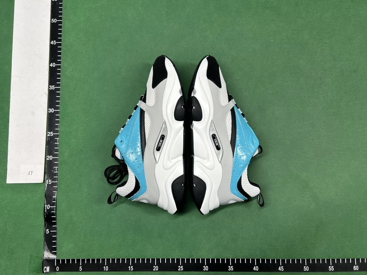 Dior B22 Sneakers [38 styles]