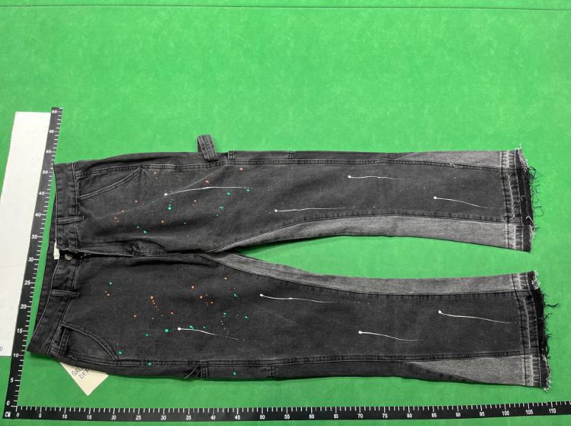 Black Distressed Denim Pants [25 styles]