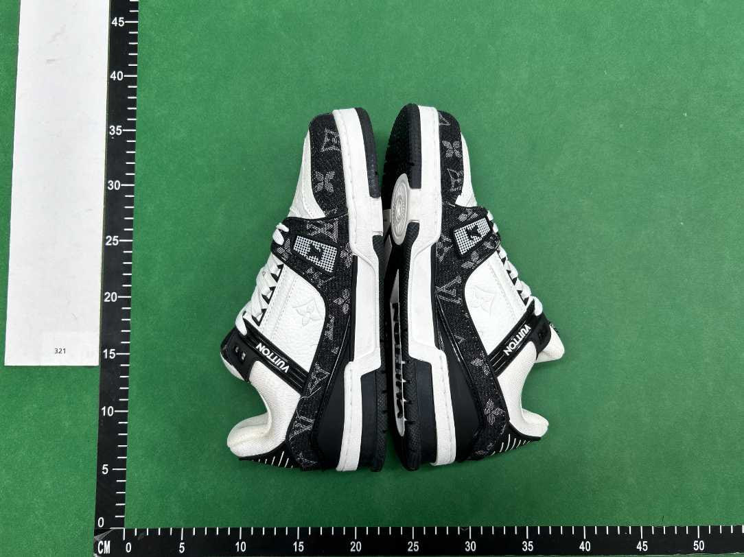 LV B22 Sneakers [22 styles]