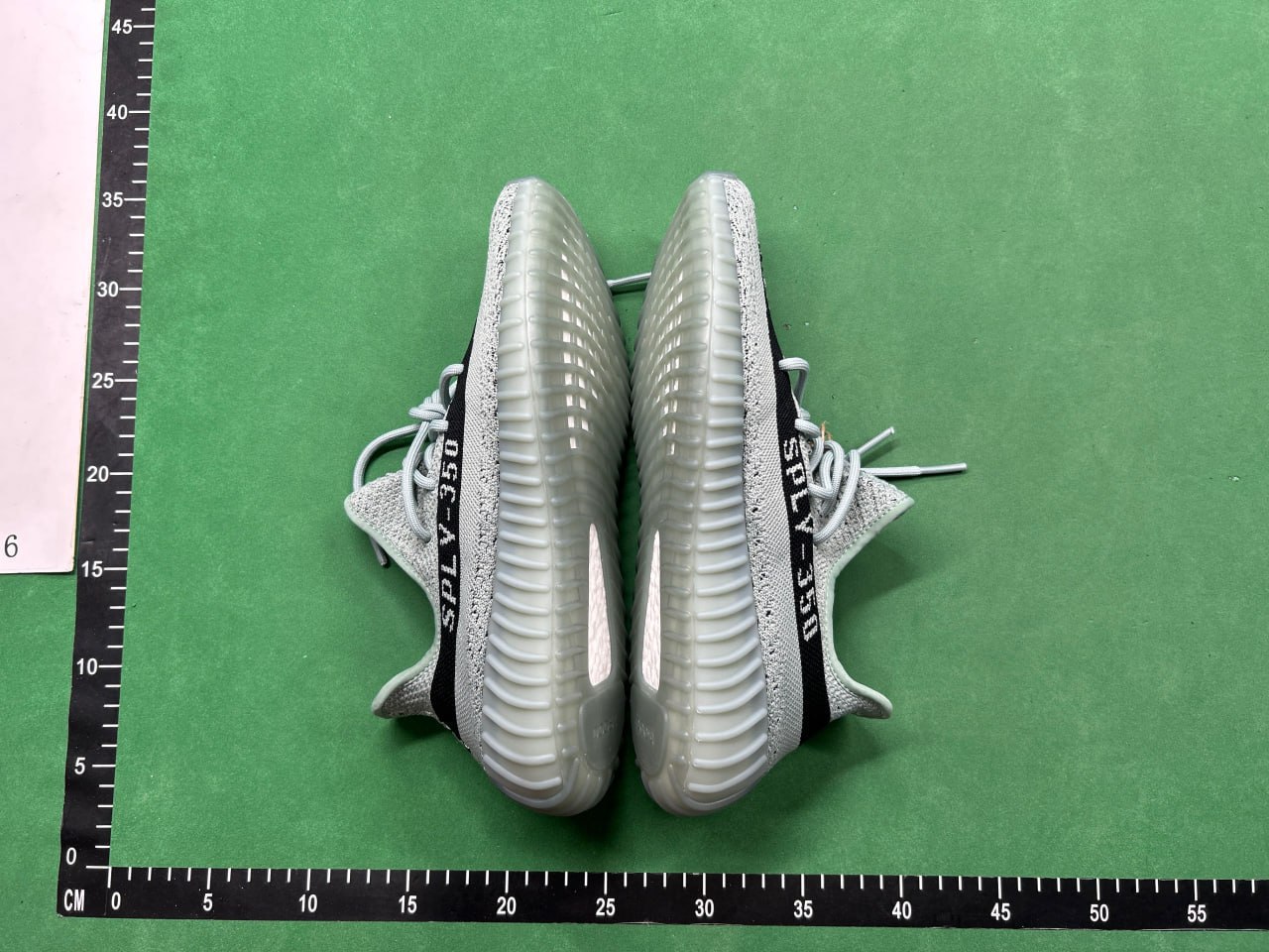 Adidas Yeezy Boost 350 V2 Sneakers [35 styles]