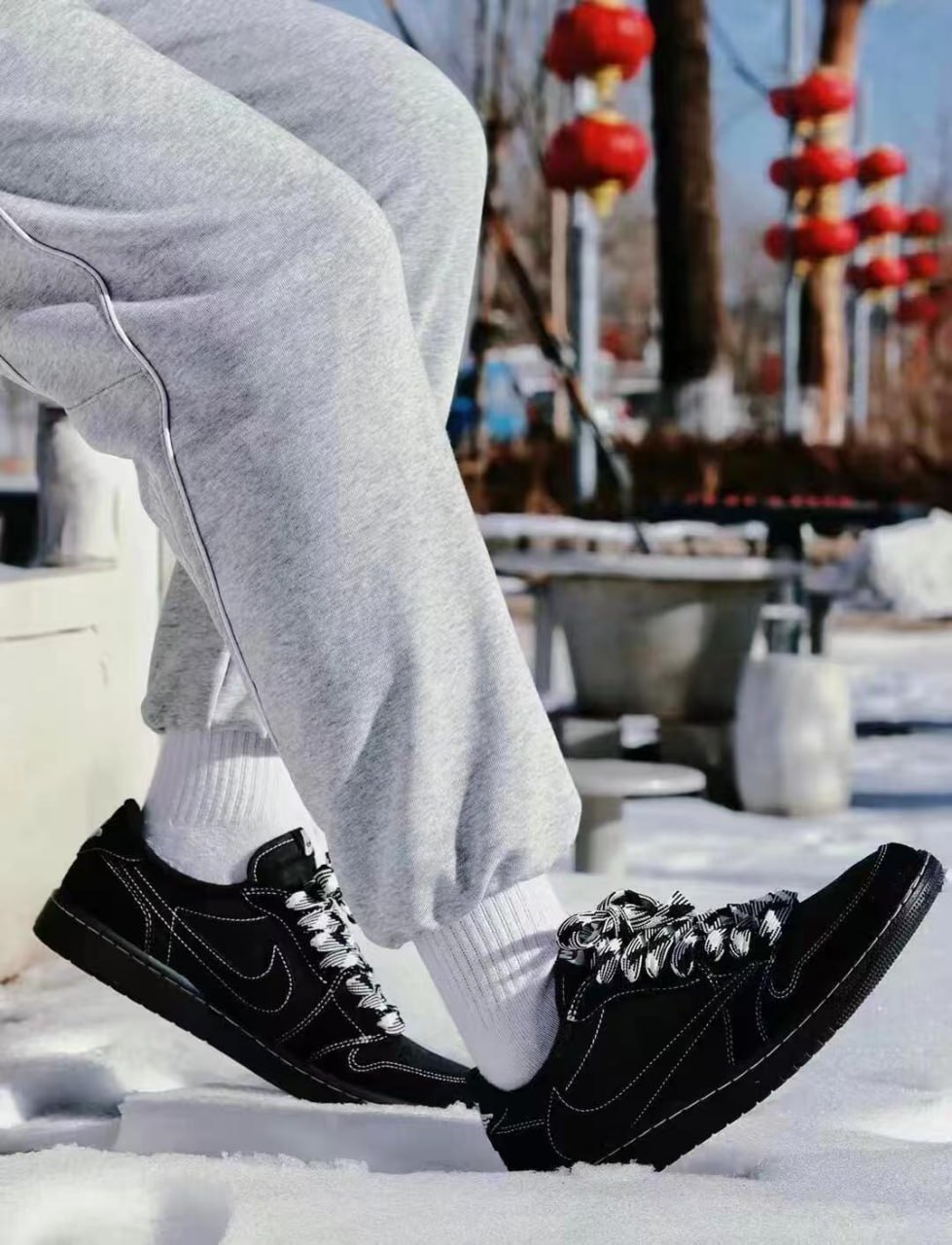 Nike Air Jordan 1 Low SP Sneakers [16 styles]