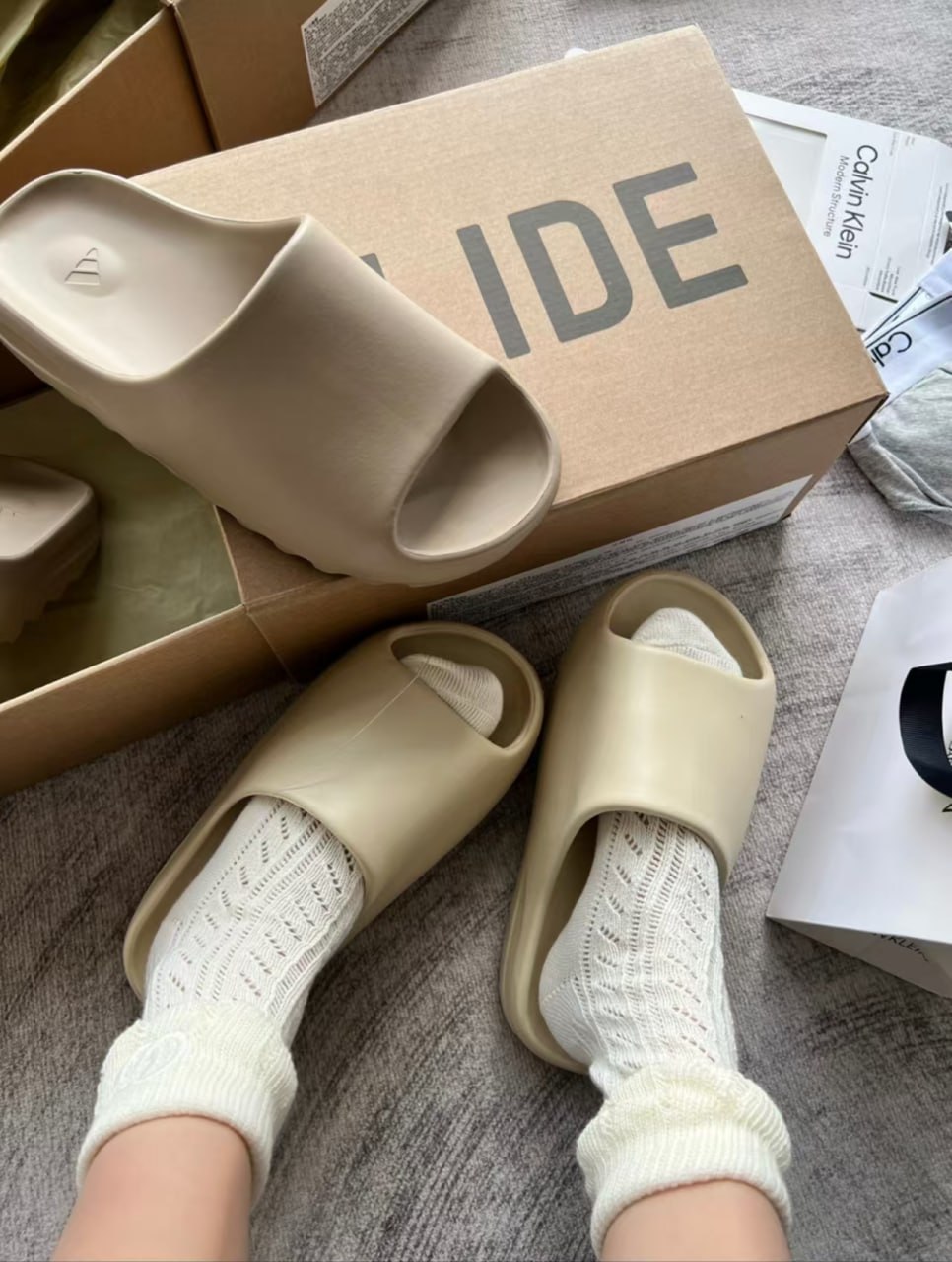 Adidas Yeezy Slide Sandals [11 styles]