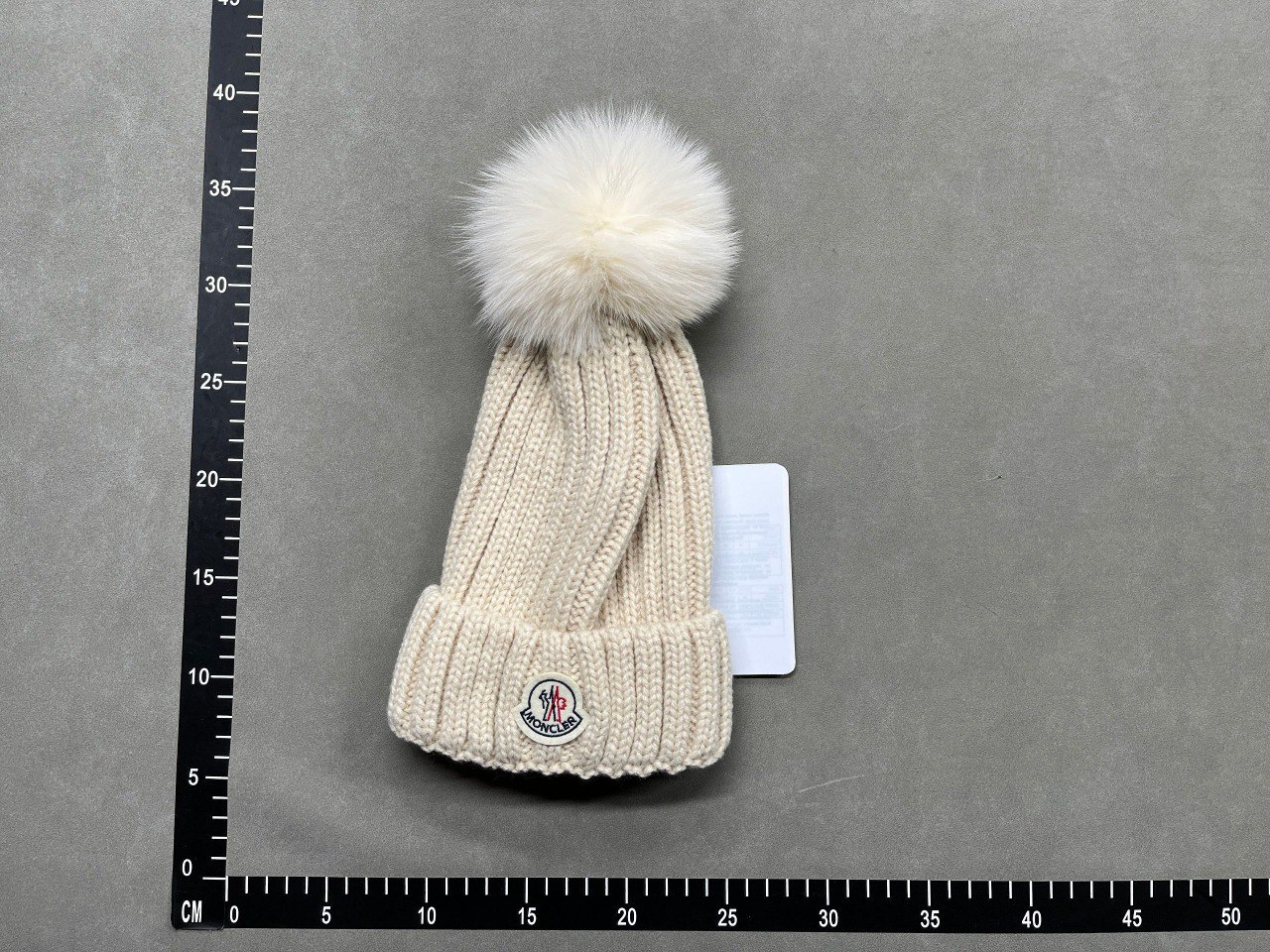 Moncler Beanie with Pom-Pom [39 styles]