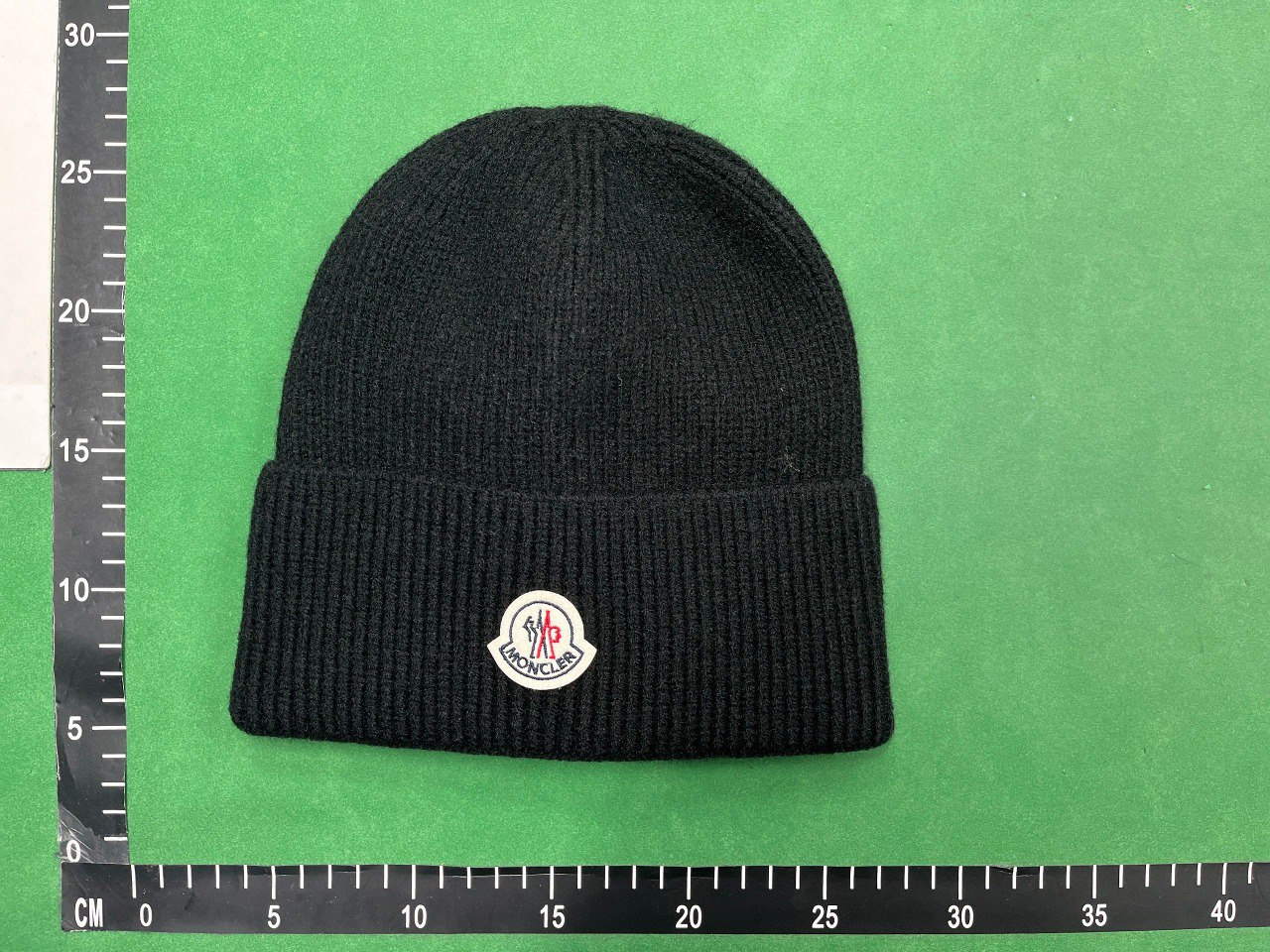 Moncler Beanie with Pom-Pom [39 styles]