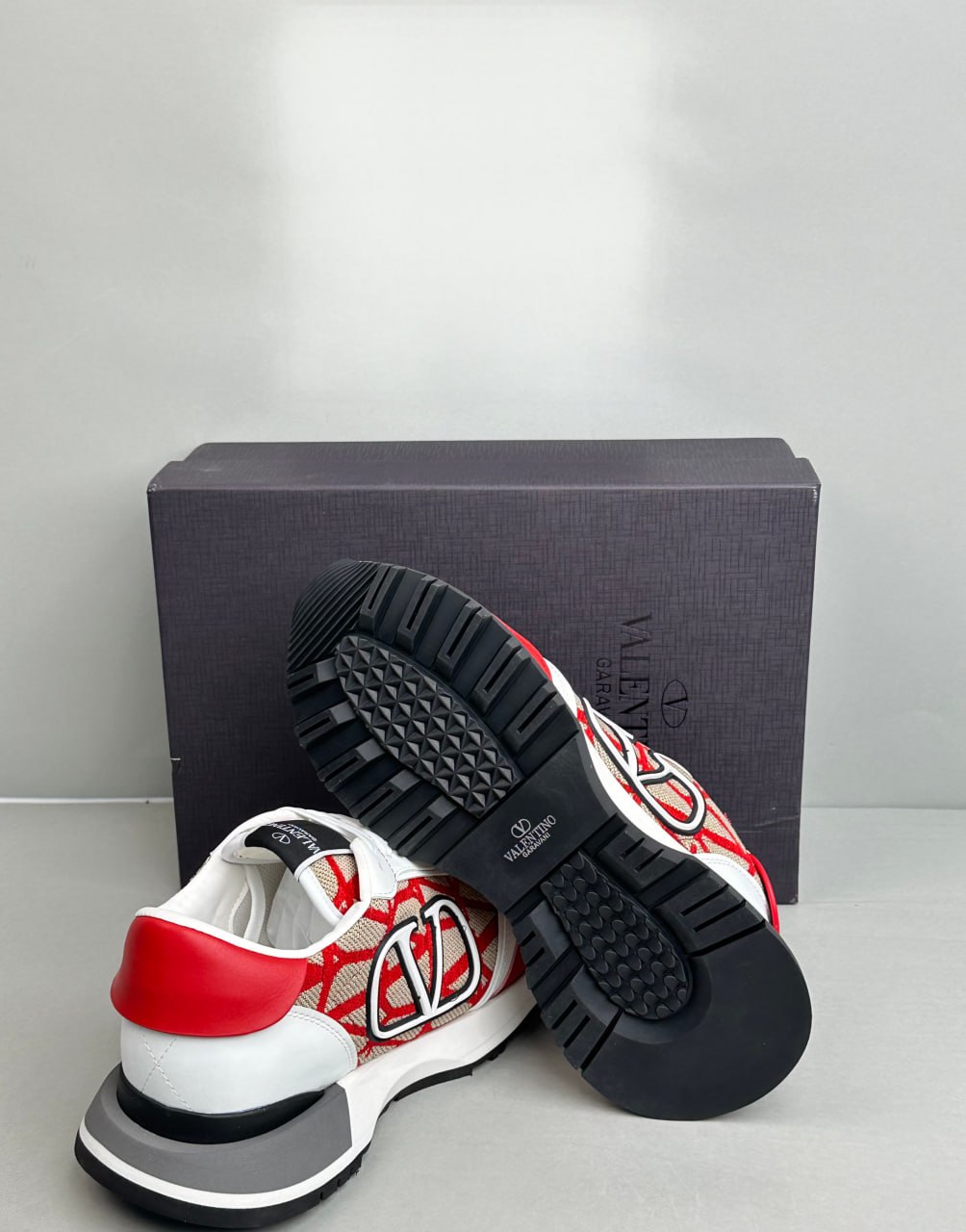 Valentino Garavani B22 Sneakers [12 styles]