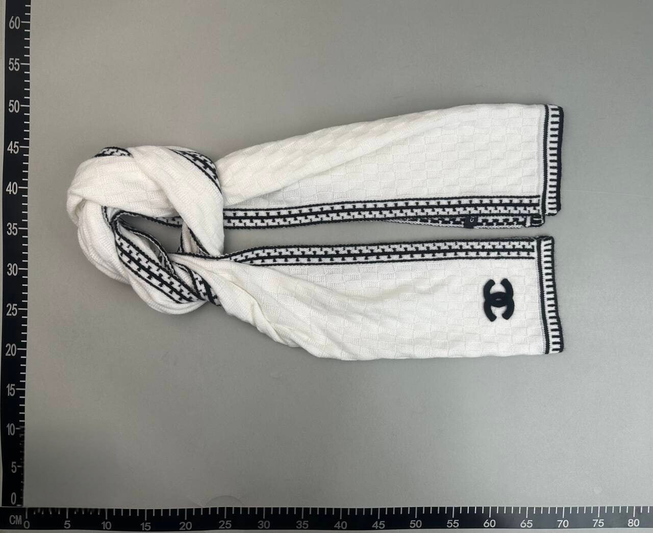 Chanel CC Logo Scarf [15 styles]
