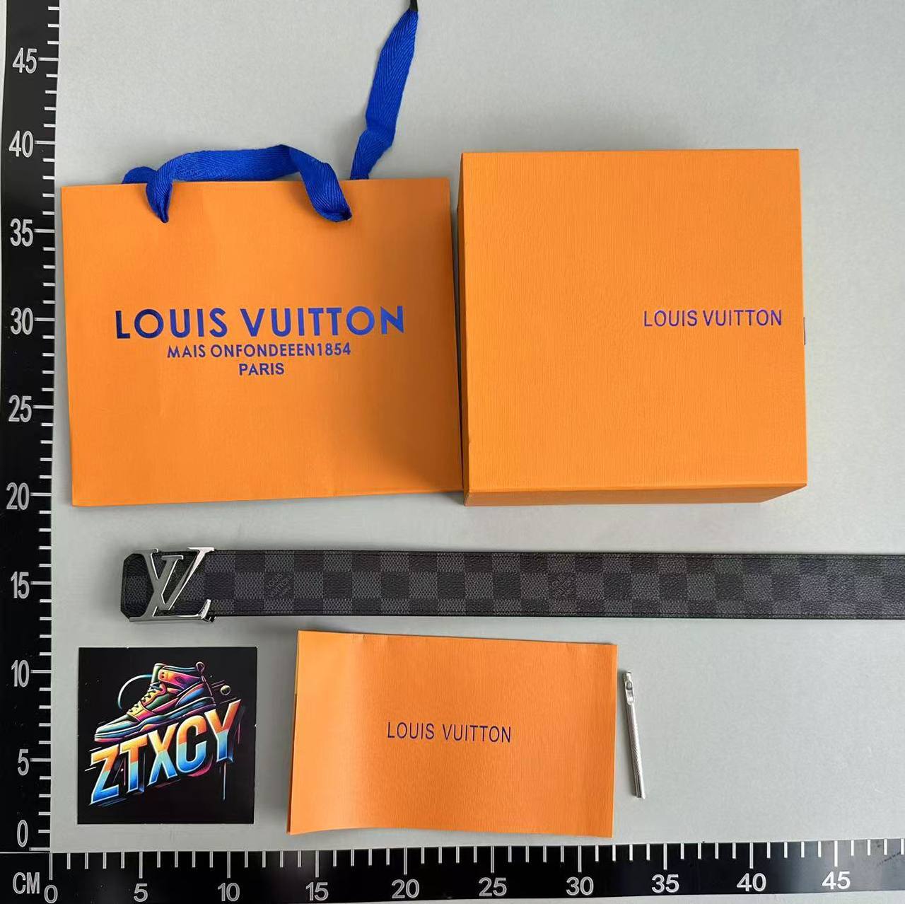 Louis Vuitton LV Initiales Belt [40 styles]