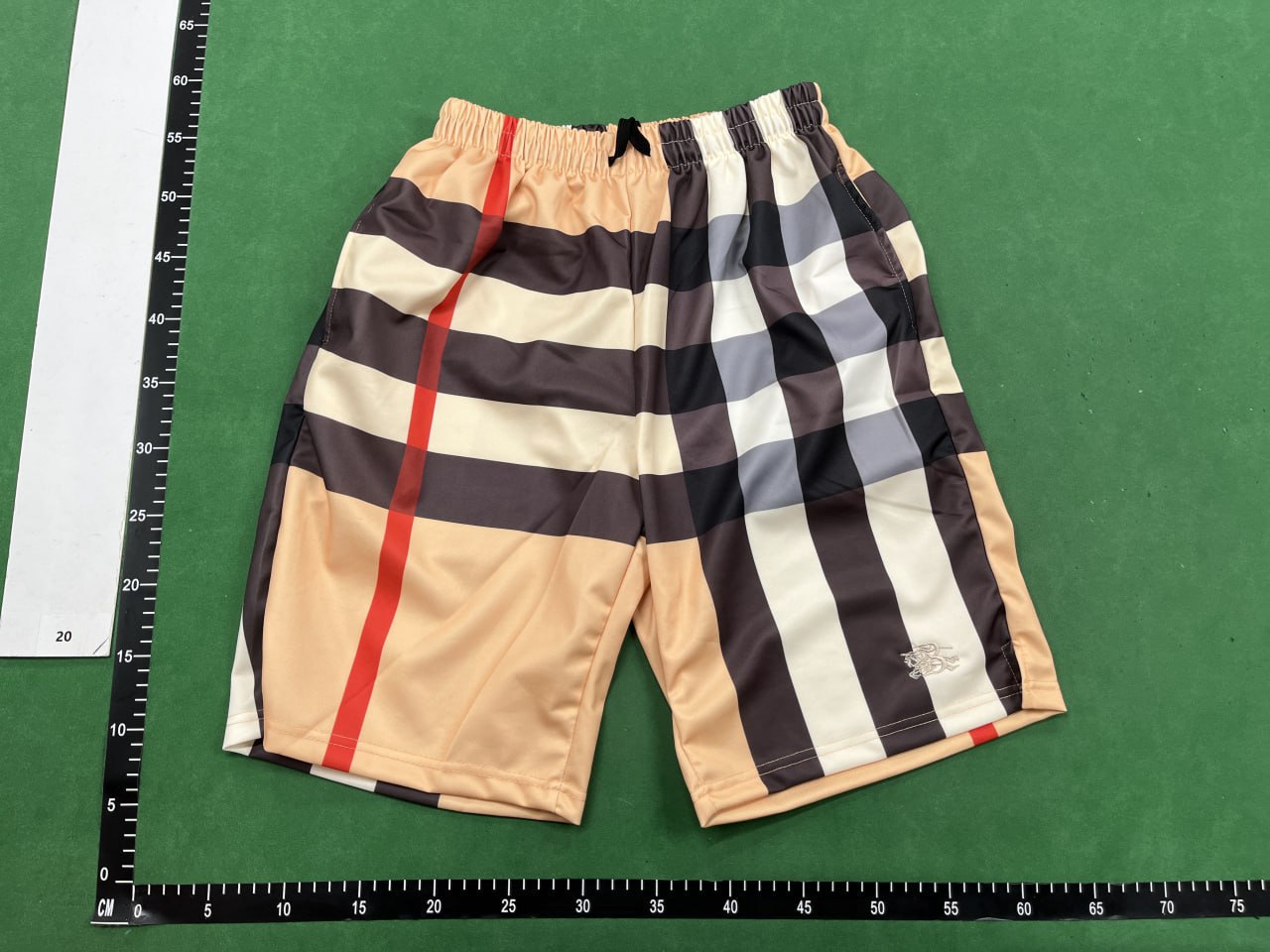 Burberry Check Print Shorts [17 styles]