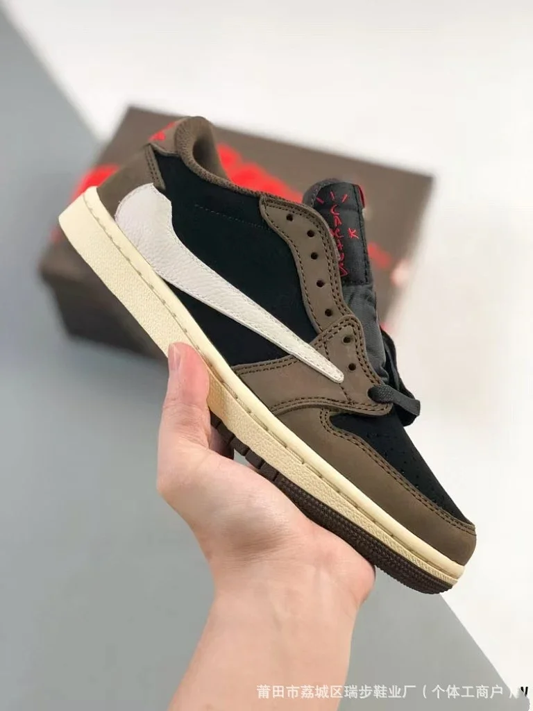 Air Jordan 1 Retro Low OG